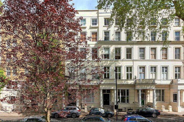 Studio To Rent In Leinster Gardens, London, W2