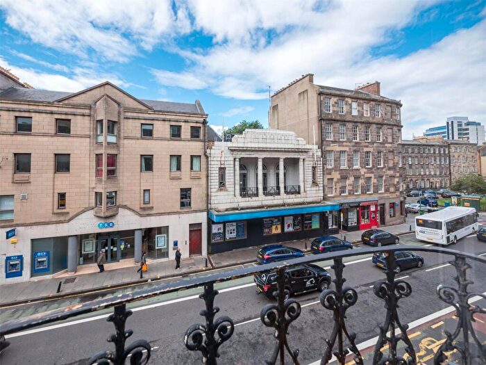 2 Bedroom Flat To Rent In Clerk Street, Edinburgh, EH8