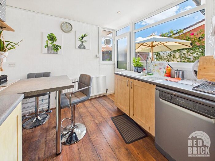 3 Bedroom End Of Terrace House For Sale In Lake View Road, Coventry, West Midlands, CV5