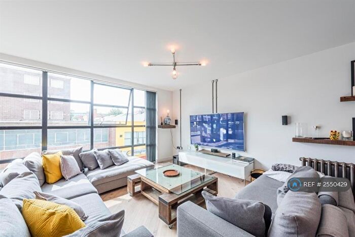 2 Bedroom Flat To Rent In Concord House, Birmingham, B1