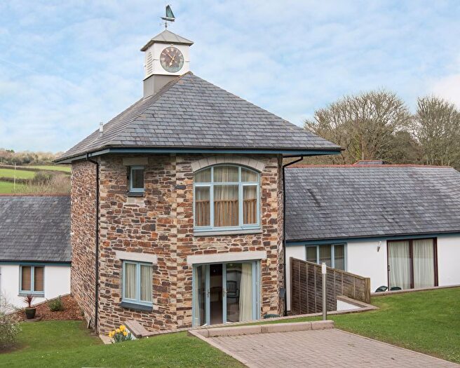 3 Bedroom Property For Sale In Bissoe Road, Carnon Downs, Truro, TR3