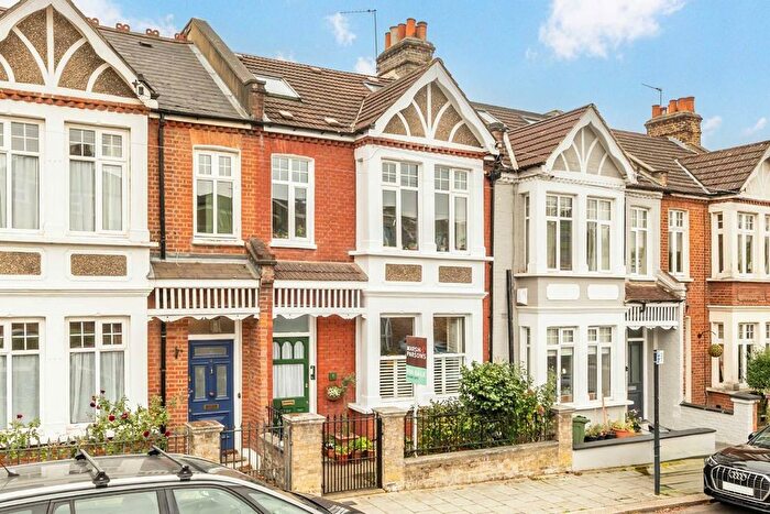 2 Bedroom Flat For Sale In Mount Ephraim Lane, Streatham, SW16