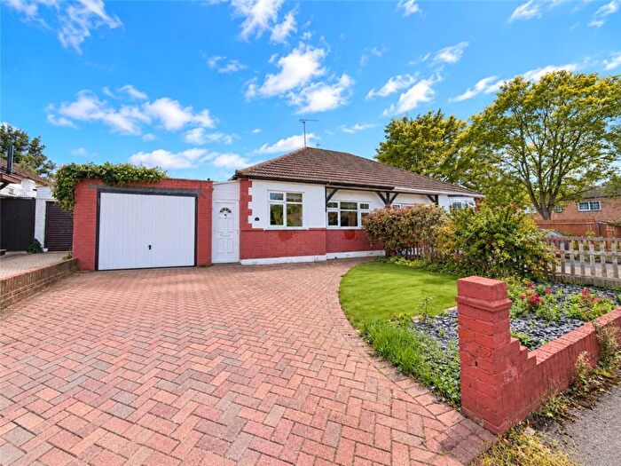 2 Bedroom Bungalow For Sale In Wesley Close, St Pauls Cray, Kent, BR5