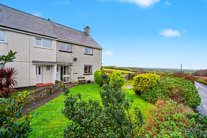 3 Bedroom Semi Detached House For Sale In Mor Awelon - Cae'r Llwyn, Dinas, LL53