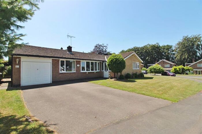 3 Bedroom Detached Bungalow For Sale In Woodlands Drive, Colsterworth, Grantham, NG33