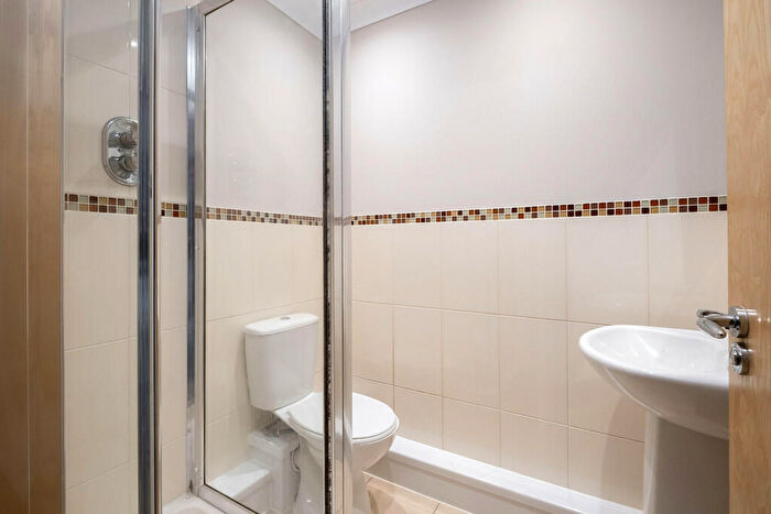 2 Bedroom Apartment To Rent In Brookbank Close, Cheltenham, GL50