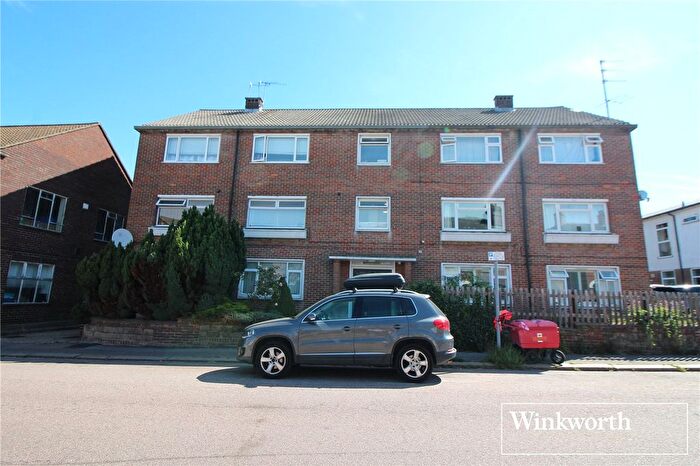 2 Bedroom Flat For Sale In Maple Court, Drayton Road, Borehamwood, Hertfordshire, WD6