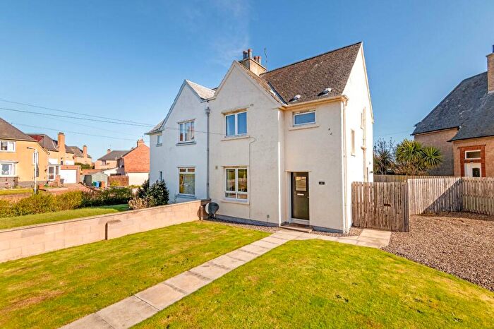 3 Bedroom Semi Detached House For Sale In Lamond Drive, St Andrews, KY16