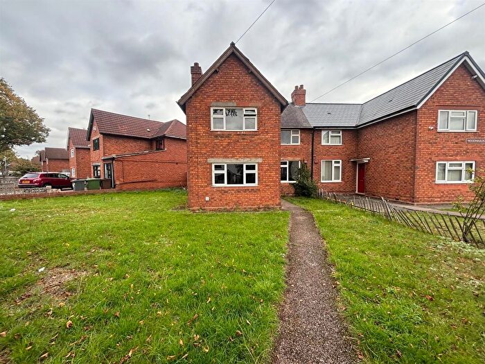 3 Bedroom Semi-Detached House To Rent In Scarborough Road, Walsall, WS2