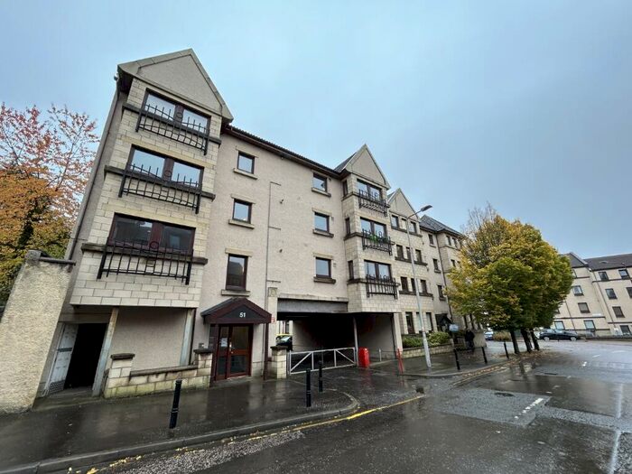 2 Bedroom Flat To Rent In Bryson Road, Polwarth, Edinburgh, EH11