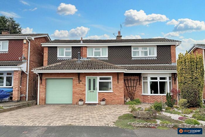4 Bedroom Detached House For Sale In Thirlmere Avenue, St Nicolas Park, Nuneaton, CV11