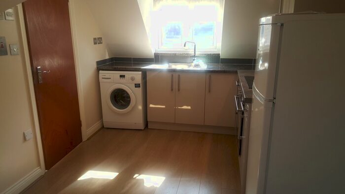 1 Bedroom Flat To Rent In Fairfield Road, London, N8