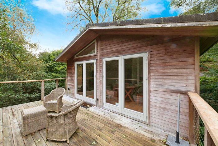 1 Bedroom Property For Sale In Lanreath, Looe, Cornwall, PL13