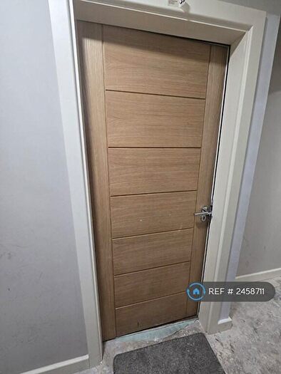 1 Bedroom Flat To Rent In Kirkstall Gate, Leeds, LS5