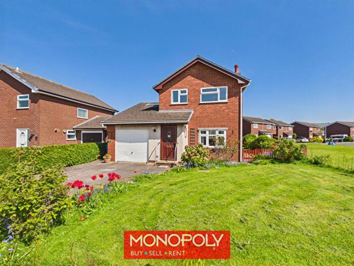 3 Bedroom Detached House For Sale In Llawr Y Dyffryn, Ruthin, LL15