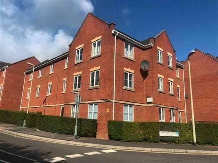2 Bedroom Apartment To Rent In Kinnerton Way, Exeter, EX4