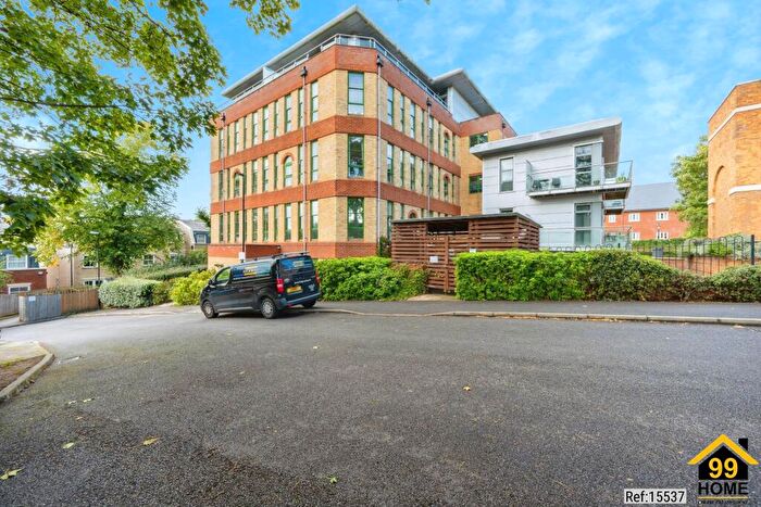 2 Bedroom Apartment For Sale In The Limes, Bedfordshire, MK45