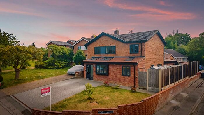 5 Bedroom Detached House For Sale In Millers Road, Toft, Cambridge, CB23