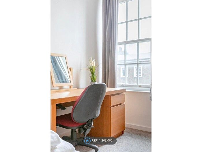 1 Bedroom Flat To Rent In Barnes House, London, NW1
