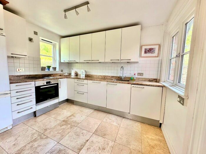 2 Bedroom Cottage For Sale In Myrtle Cottage, Finchdean, PO8