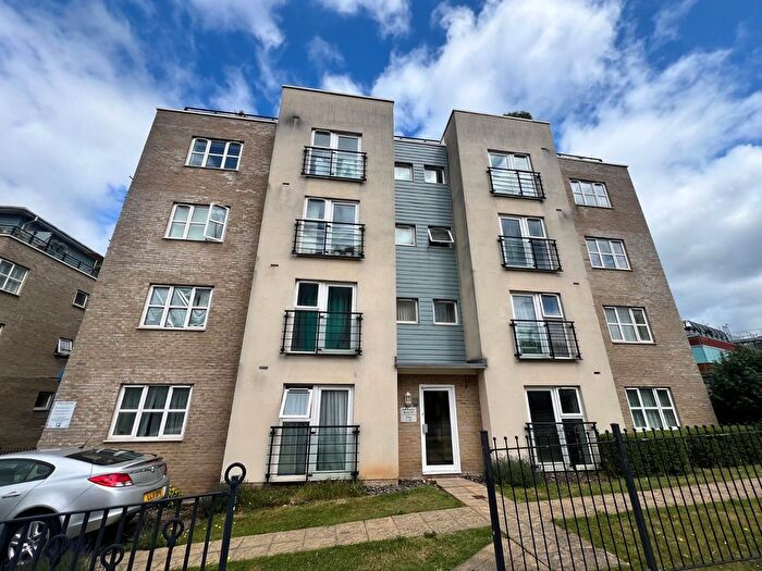 2 Bedroom Flat To Rent In Coxford Road, Southampton, Hampshire, SO16