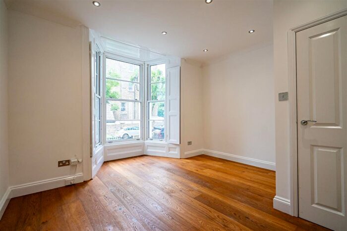 1 Bedroom Flat To Rent In Leighton Grove, Kentish Town, NW5