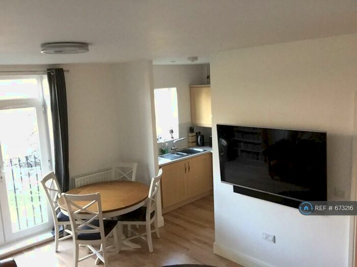 2 Bedroom Flat To Rent In Stewponey Court, Stourton, DY7