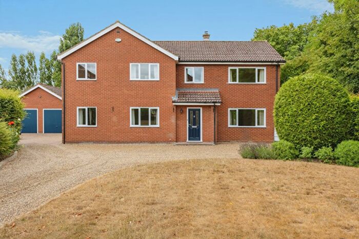 5 Bedroom Detached House For Sale In Dereham Road, Watton, Norfolk, IP25