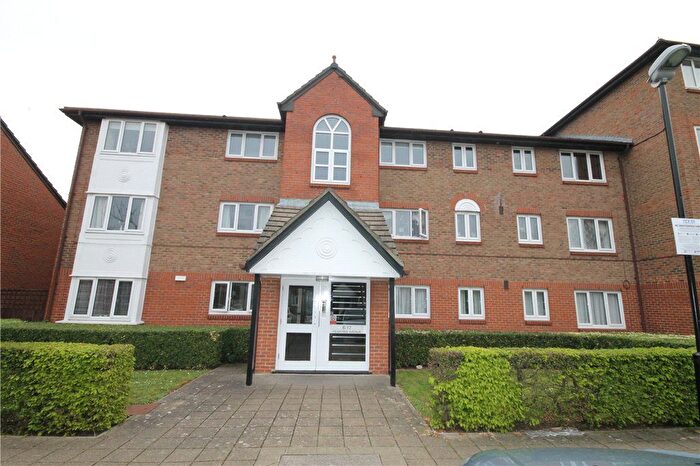 1 Bedroom Flat To Rent In Peartree Avenue, London, SW17