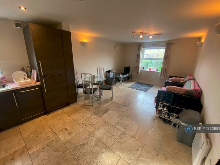 2 Bedroom Flat To Rent In The Junxion, Leeds, LS5