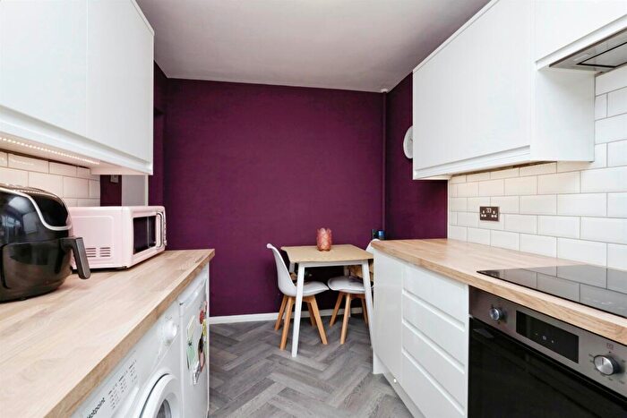 1 Bedroom Flat For Sale In Selwyn Road, Eastbourne, BN21