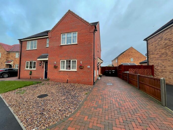 3 Bedroom Semi-Detached House For Sale In Hornbeam Close, Ruskington, Sleaford, NG34