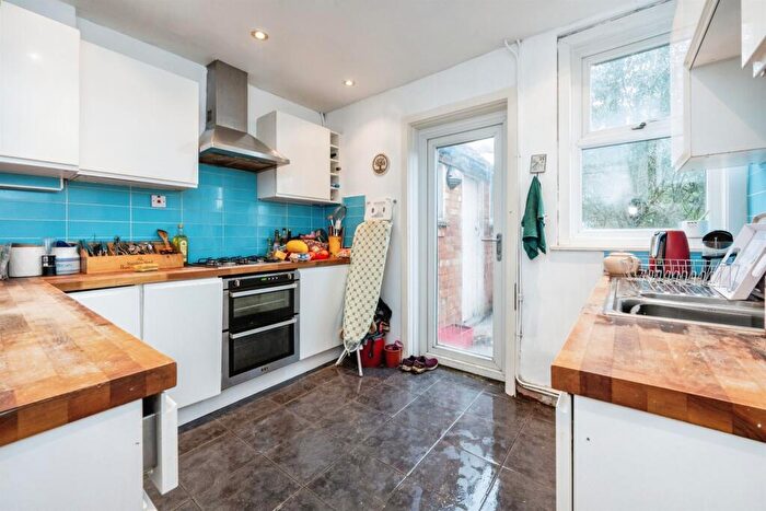 3 Bedroom Terraced House For Sale In Kettering Road, Northampton, NN2
