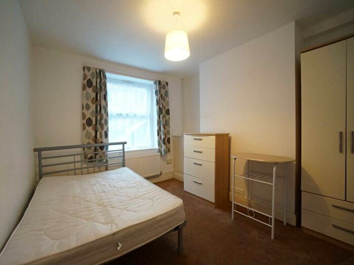 3 Bedroom House To Rent In William Street, Bangor, LL57