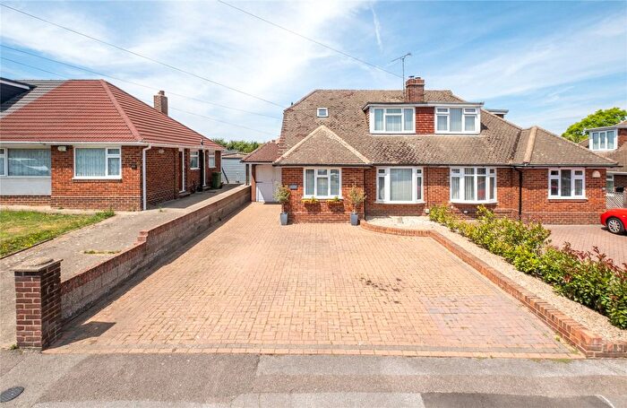 5 Bedroom Bungalow For Sale In Sterling Road, Sittingbourne, Kent, ME10