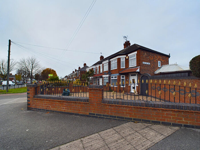3 Bedroom End Of Terrace House For Sale In Sutton Road, Hull, Yorkshire, HU6