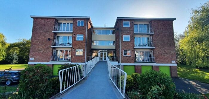 2 Bedroom Flat To Rent In Wiltshire Court, Coventry, CV5