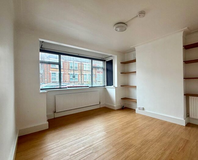 Studio To Rent In Palmerston Road, Wood Green, N22