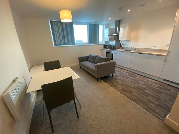 1 Bedroom Flat To Rent In Fleming Way, Town Centre, Swindon, SN1