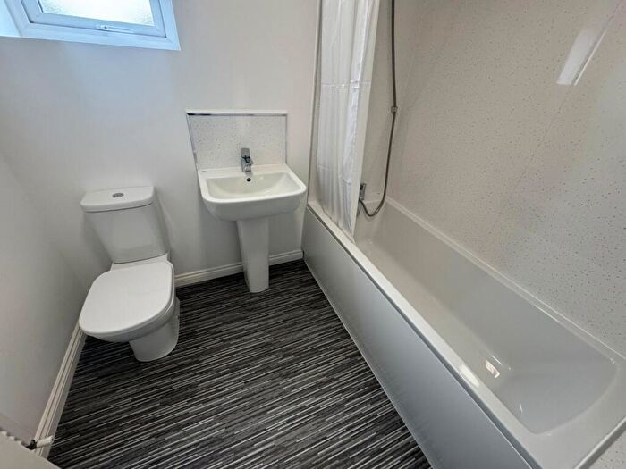 2 Bedroom End Of Terrace House To Rent In Mulberry Lane, Hull, East Yorkshire, HU4