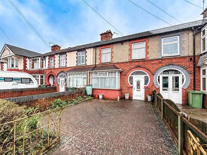 3 Bedroom Terraced House For Sale In Hawthorn Crescent, Cosham, PO6