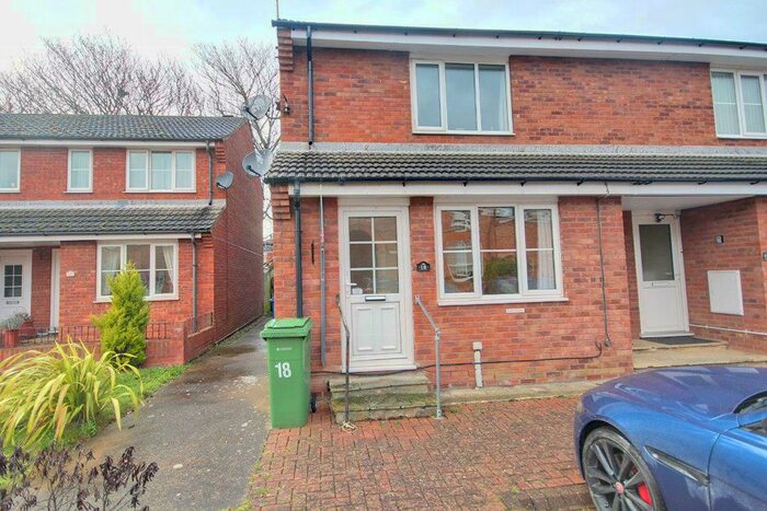 2 Bedroom Flat To Rent In Station Court, Railway Street, Hornsea, HU18