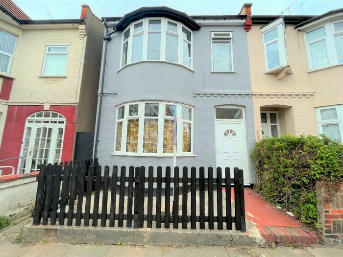 4 Bedroom Terraced House To Rent In Electric Avenue, Westcliff-On-Sea, Essex, SS0