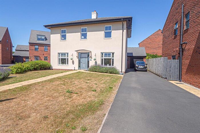 4 Bedroom Detached House For Sale In Fernlea Drive, Linton, Swadlincote, DE12