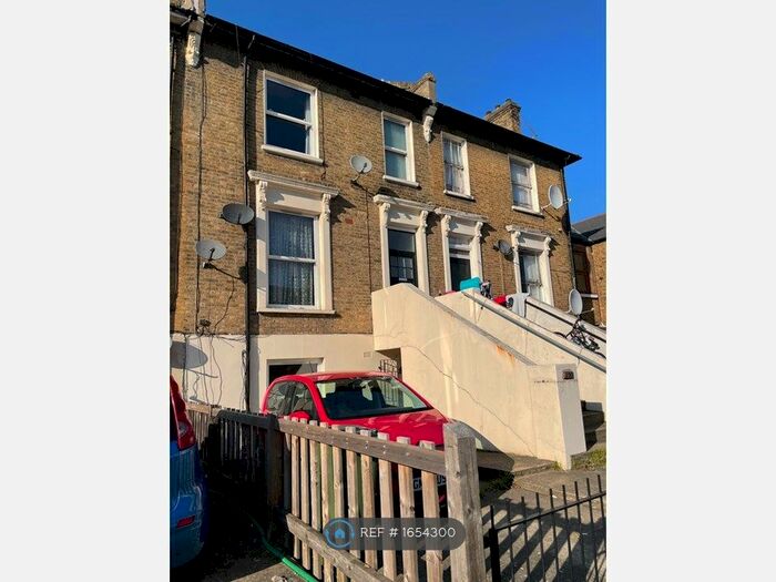 1 Bedroom Flat To Rent In Herbert Road, London, SE18