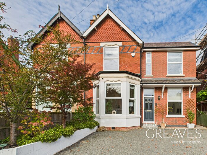 3 Bedroom Semi-Detached House For Sale In Tennyson Avenue, Gedling, Nottingham, NG4