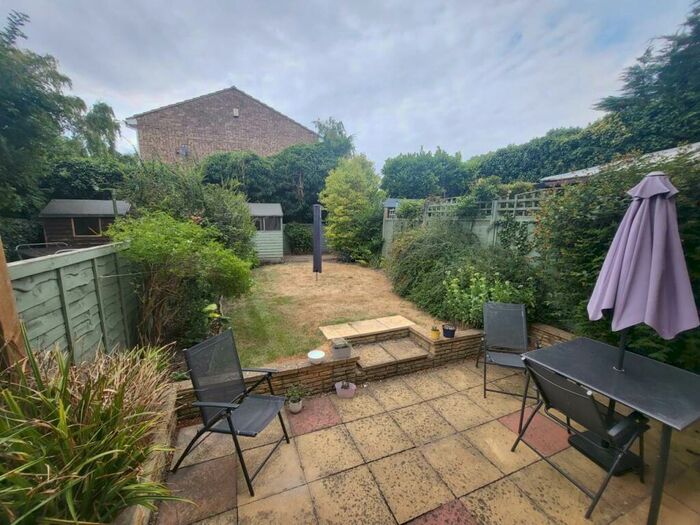 3 Bedroom House To Rent In Rose Walk, Royston, SG8