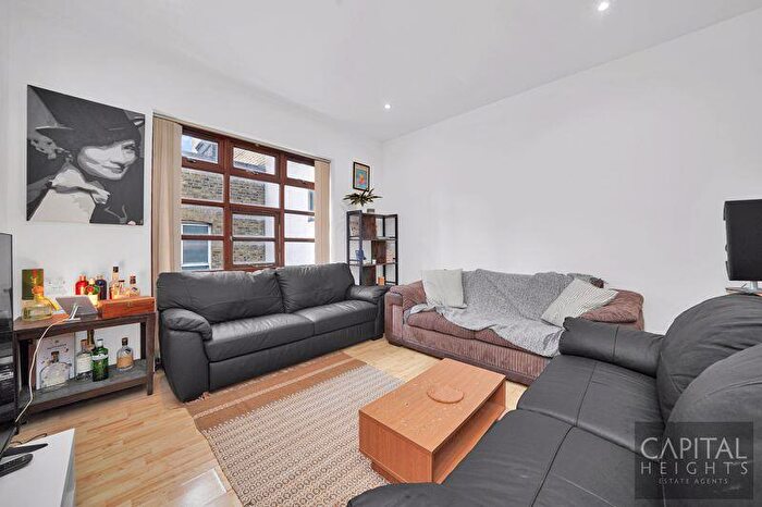 3 Bedroom Detached House To Rent In Riga Mews, - Commercial Road, London, E1