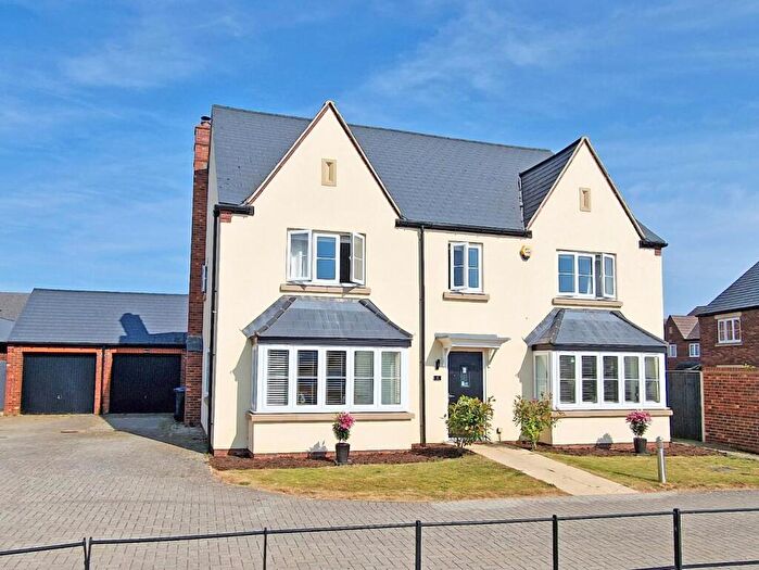 5 Bedroom Detached House For Sale In Corbett Close, Upper Heyford, Bicester, OX25