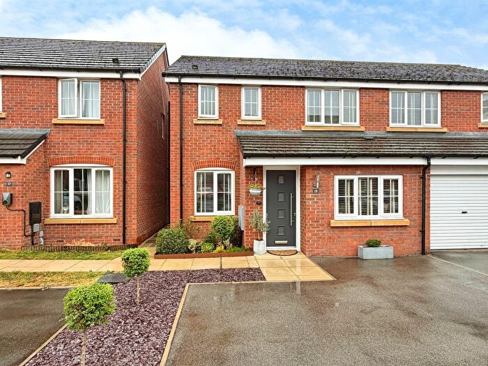 3 Bedroom Semi-Detached House For Sale In Cozens Street, Wellesbourne, Warwick, CV35